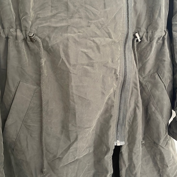 H&M Green Woven Hooded Jacket - Picture 3 of 6